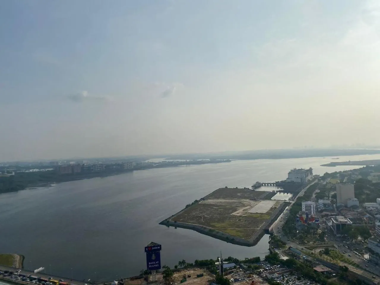 R&F 2R2B Unit Full Seaview Apartment Johor Bahru